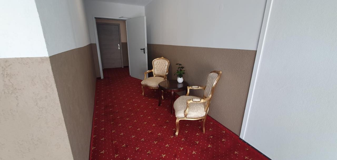Hotel Poock Haan Extérieur photo